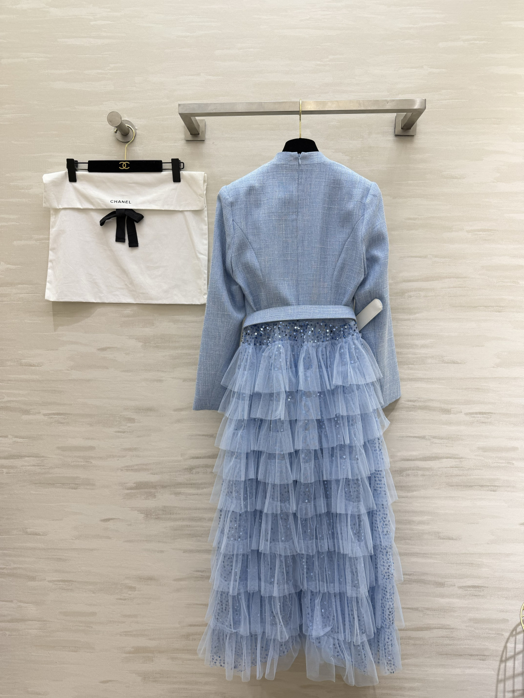 #Chane♡²⁶高奢名媛风西装纱裙 把温柔与高级穿在身上✨ 这件西装纱裙太戳我了！层层叠叠的亮片网纱裙