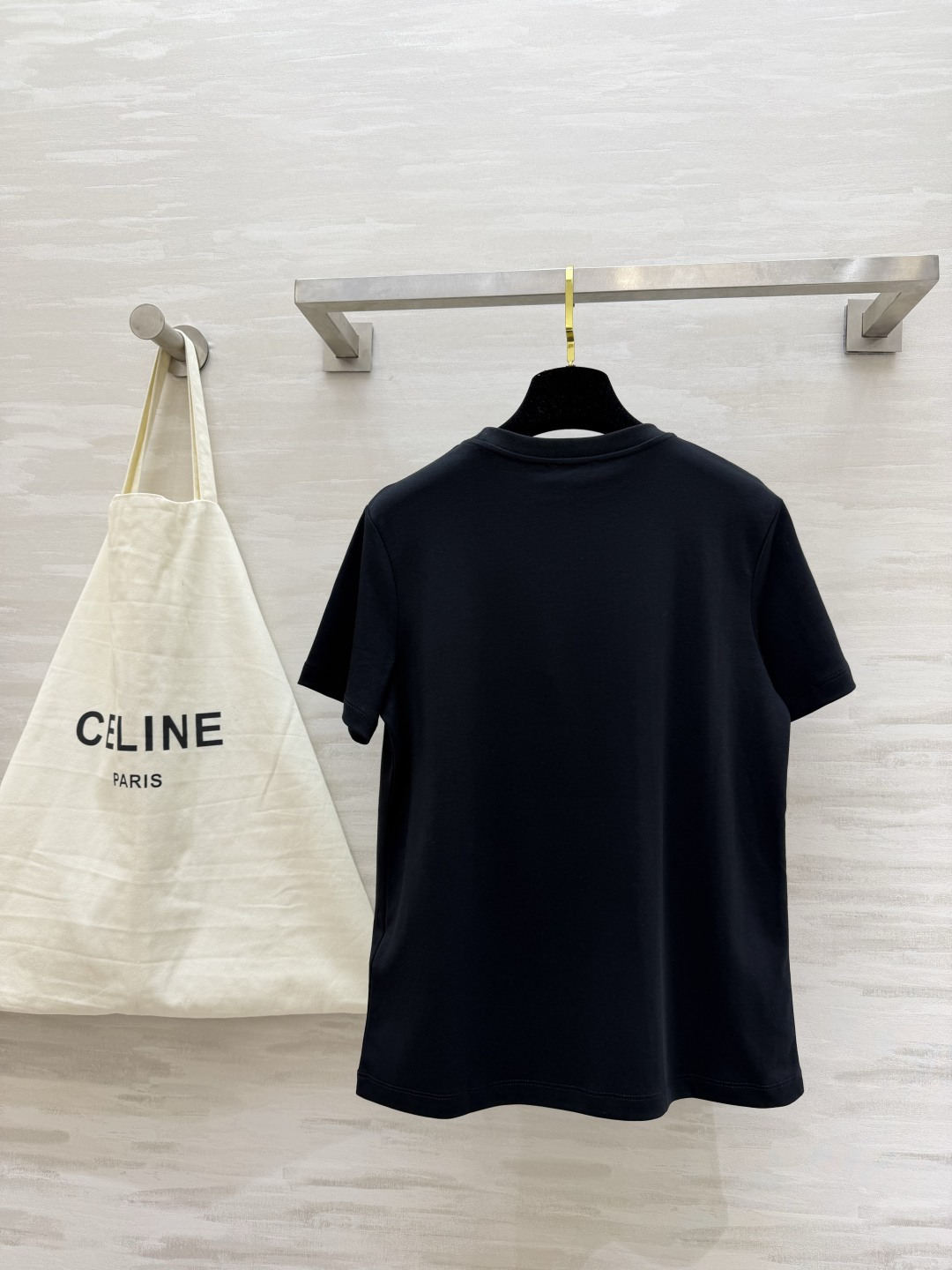 #Celin♡²⁶ss钉珠T恤｜把精致穿在身上 奶白温柔治愈 纯黑酷飒高级 双色可选适配不同风格！立体钉