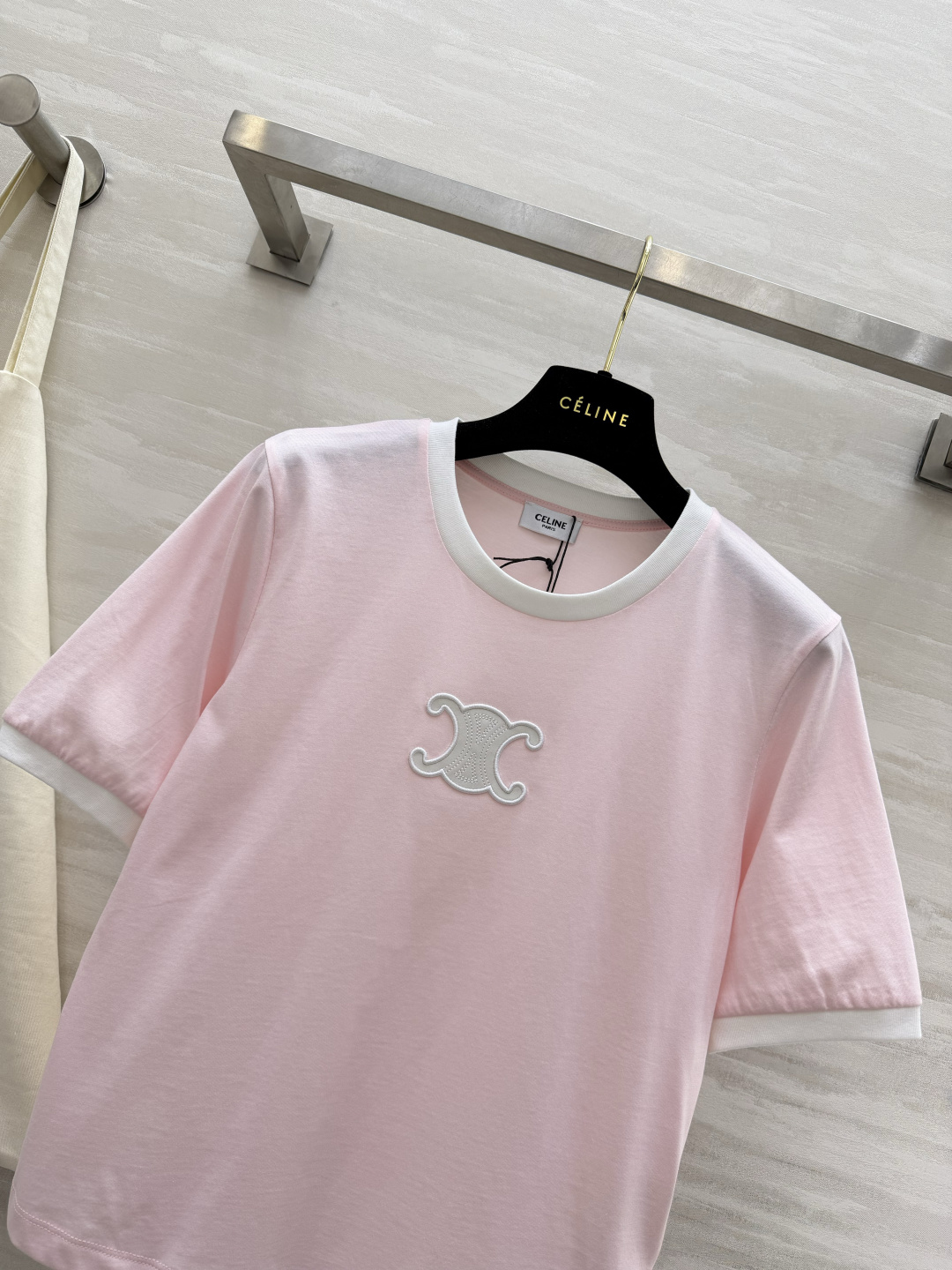 #Celin♡²⁶春夏限定撞色T恤｜把春天穿在身上樱花粉温柔治愈 baby蓝清爽减龄 双色可选适配不同风