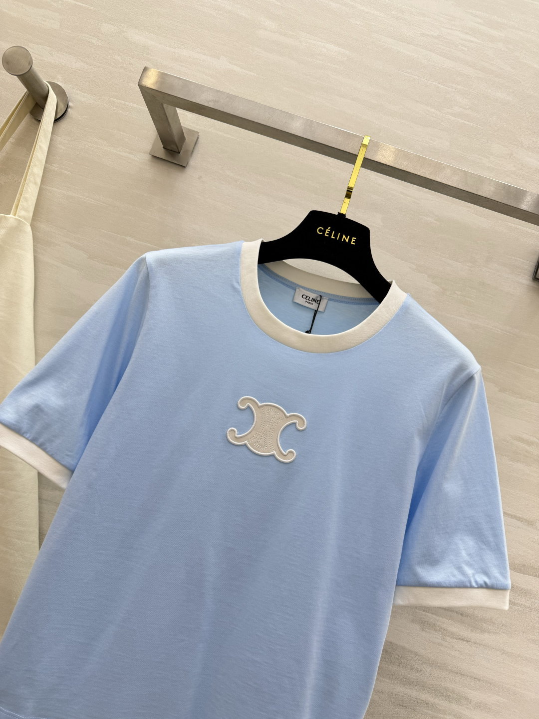 #Celin♡²⁶春夏限定撞色T恤｜把春天穿在身上樱花粉温柔治愈 baby蓝清爽减龄 双色可选适配不同风