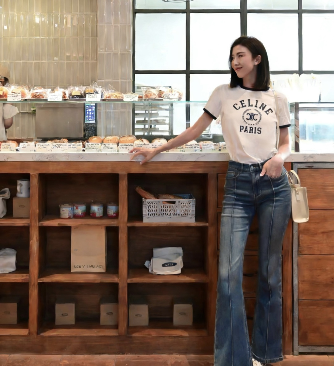 #Celin²⁶春夏新款 复古撞色T恤｜永不过时的法式经典 撞色包边勾勒利落线条 凯旋门印花低调又高级 