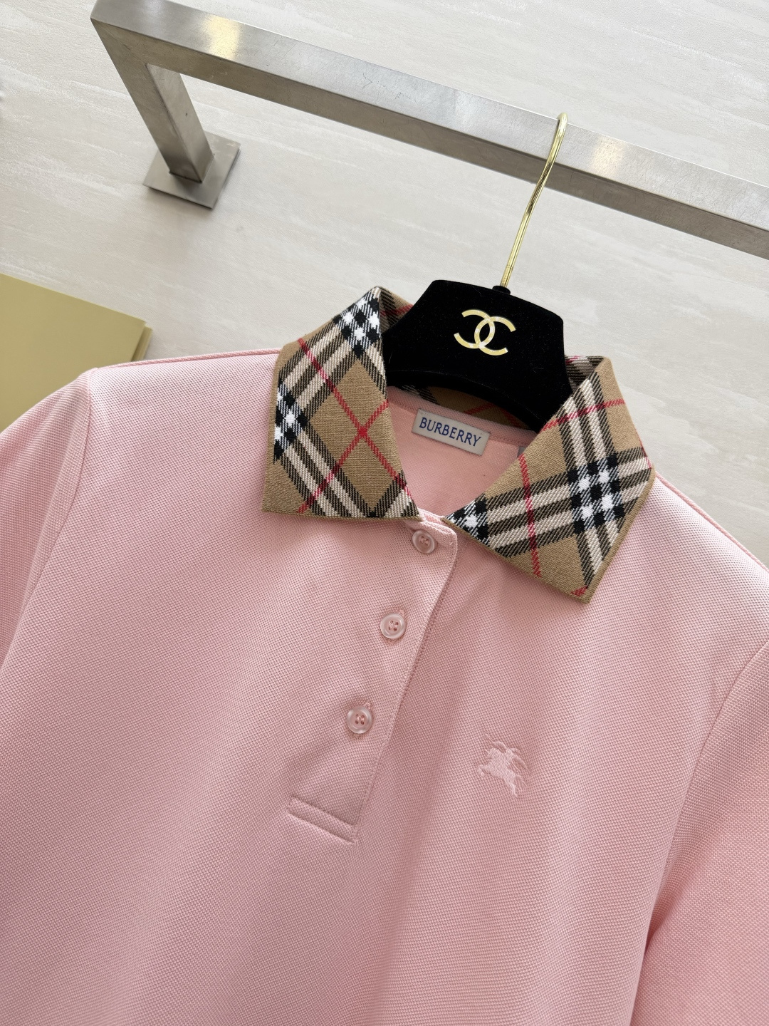 #Burberr♡²⁶春夏新款 翻领格纹polo短袖连衣裙 高品质 现货首发size：S/M/L/XL/