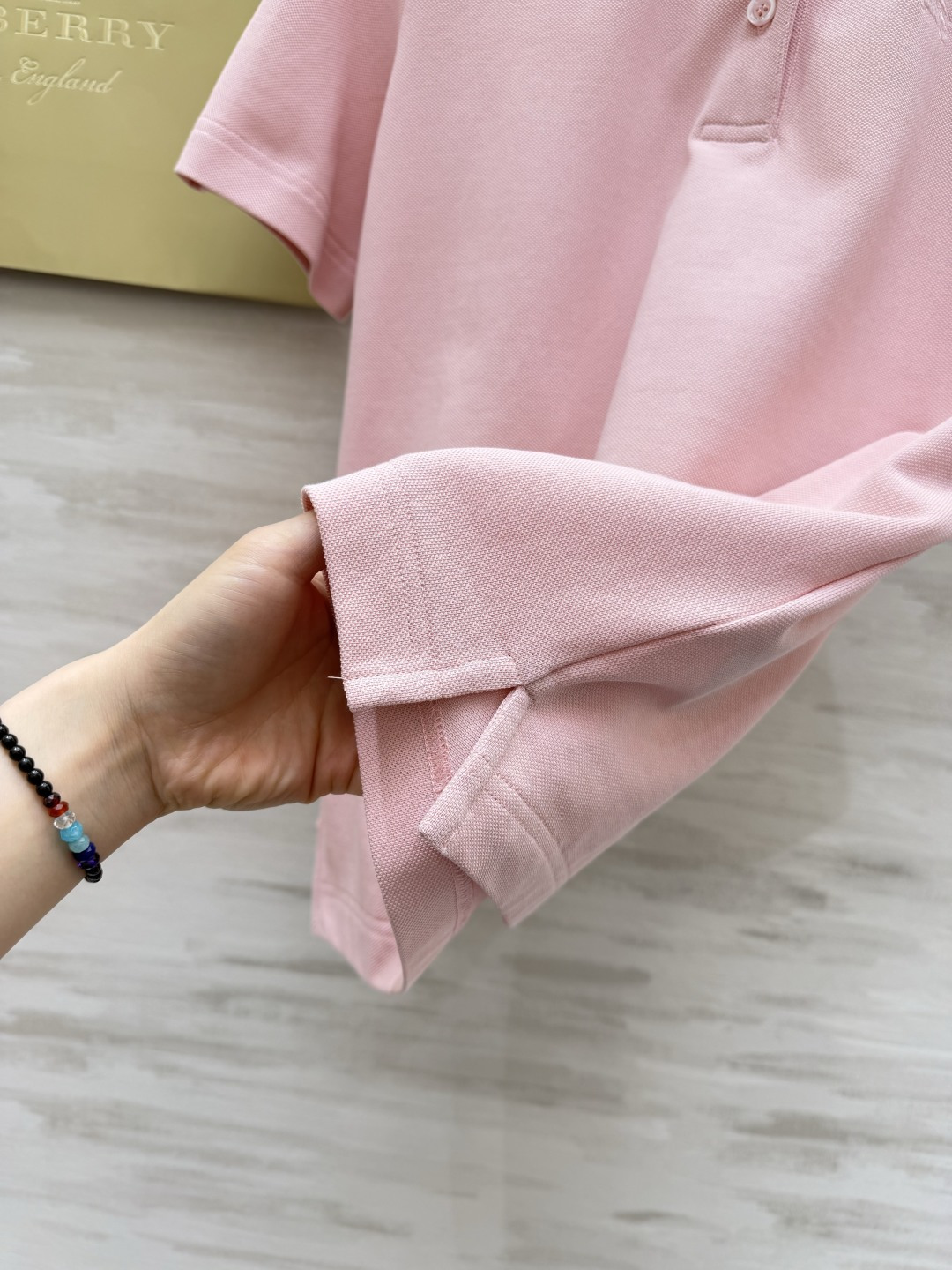 ▫️Burberr♡²⁶春夏新款▫️ 春夏的第一件Polo衫，被问爆了！▫️ 三色可选，承包你整个春天的