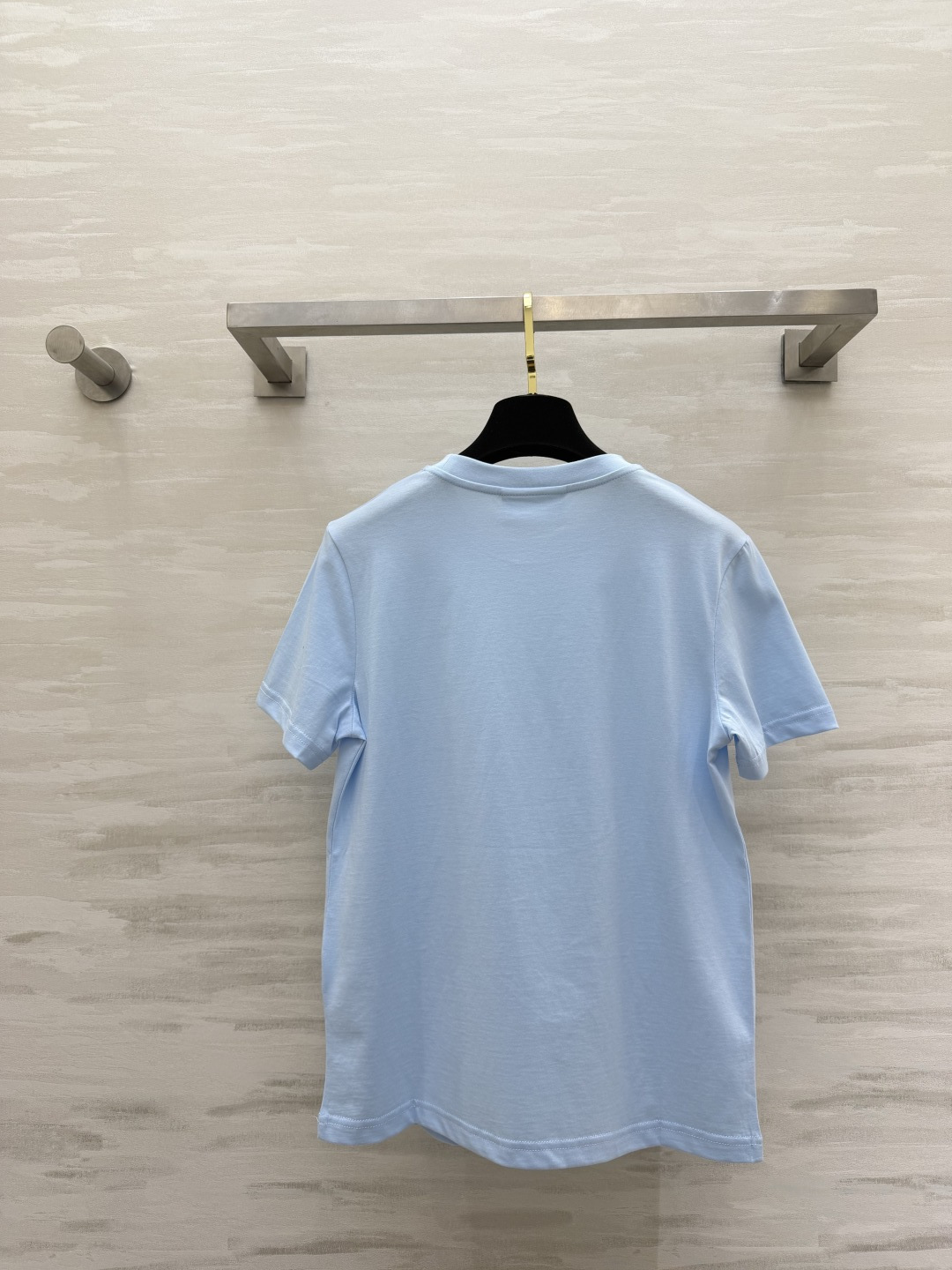 ✨ AMI 夏日调色盘已就位 ✨²⁶春夏新款 ami刺绣🪡钉珠短袖T恤白/黄/蓝/黑四色任选 基础款也能