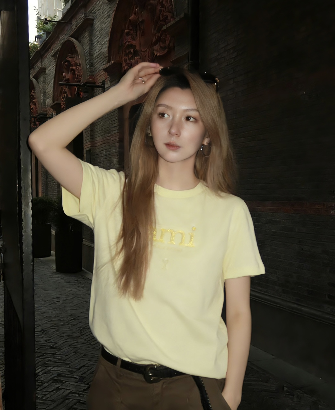 ✨ AMI 夏日调色盘已就位 ✨²⁶春夏新款 ami刺绣🪡钉珠短袖T恤白/黄/蓝/黑四色任选 基础款也能