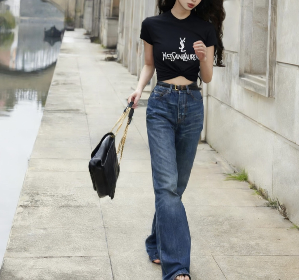 #ysl²⁶春夏新款 重工珠片刺绣🪡短袖T恤 拿捏不费力的高级感🖤🤍 经典logo自带气场 慵懒又显瘦 