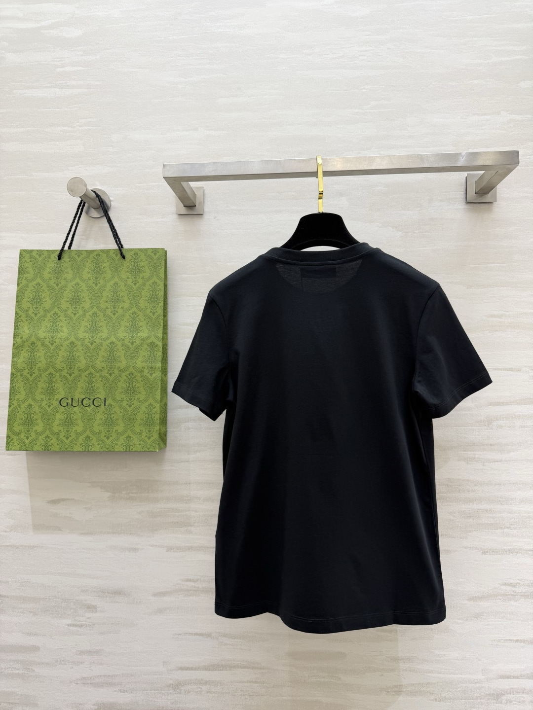 🐎 马年专属限定｜Gucc♡²⁶春夏新款 生肖系列短袖T恤 红金刺绣线条勾勒灵动小马 是马年开运的绝佳战