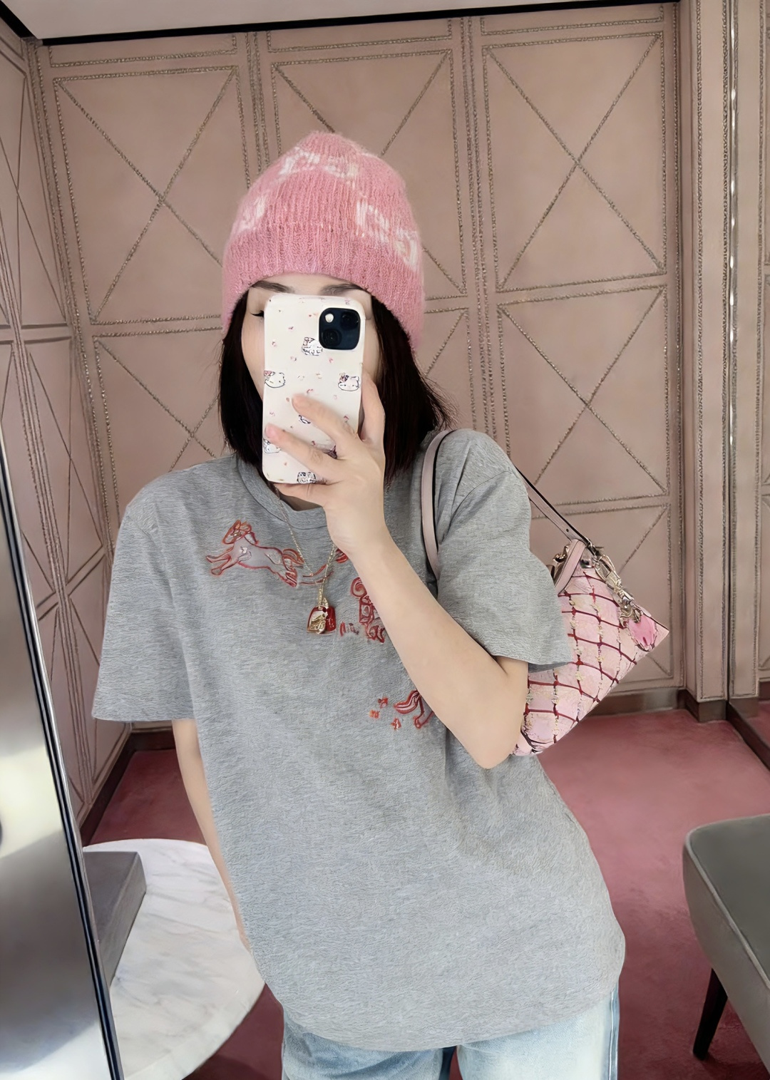 🐎 马年专属限定｜Gucc♡²⁶春夏新款 生肖系列短袖T恤 红金刺绣线条勾勒灵动小马 是马年开运的绝佳战