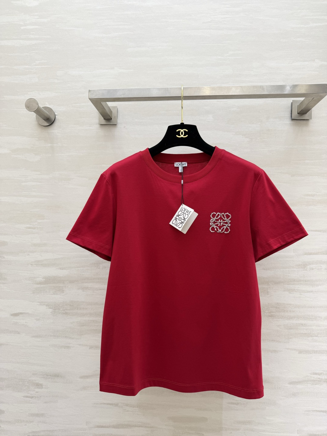 #Loew♡²⁶春夏新款 重工logo钉珠短袖T恤 高品质定制 现货首发size：S/M/L（s码肩宽：