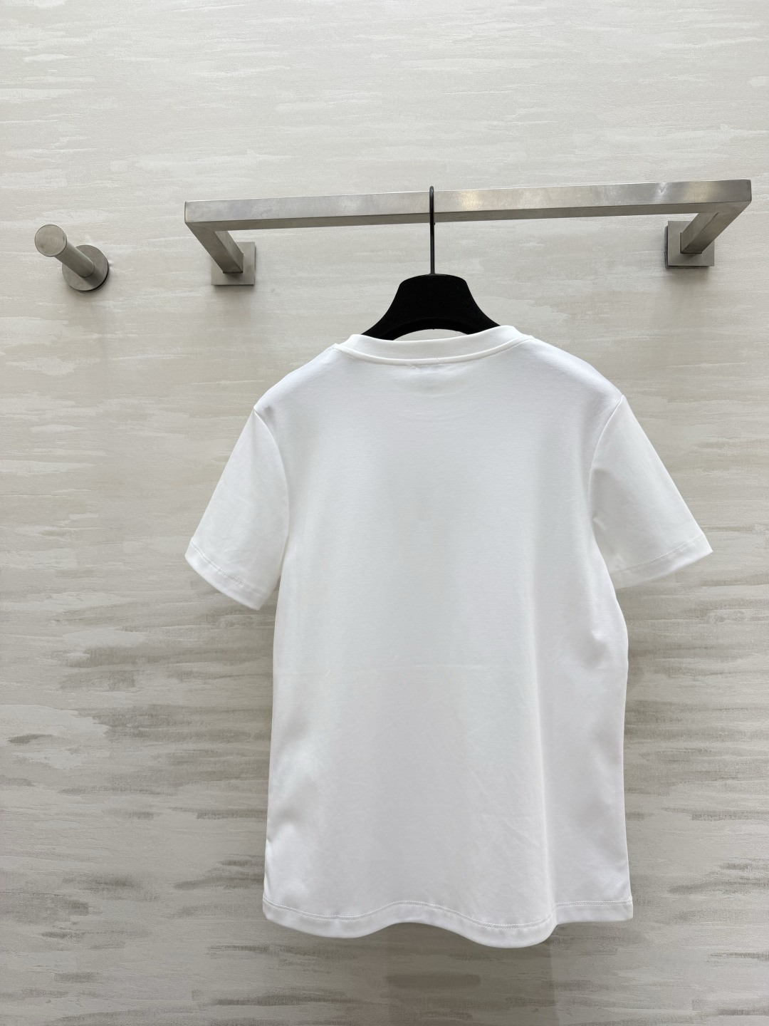 #Loew♡²⁶春夏新款 重工logo钉珠短袖T恤 高品质定制 现货首发size：S/M/L（s码肩宽：