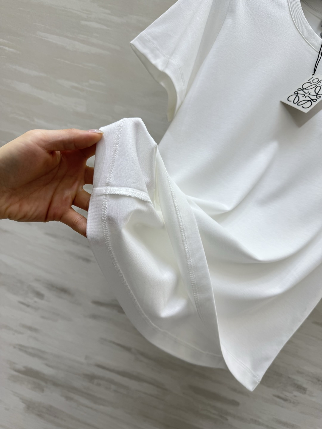 #Loew♡²⁶刺绣🪡短袖T恤 高品质定制 现货首发size：S/M/L（s码肩宽：37，胸围：88，衣