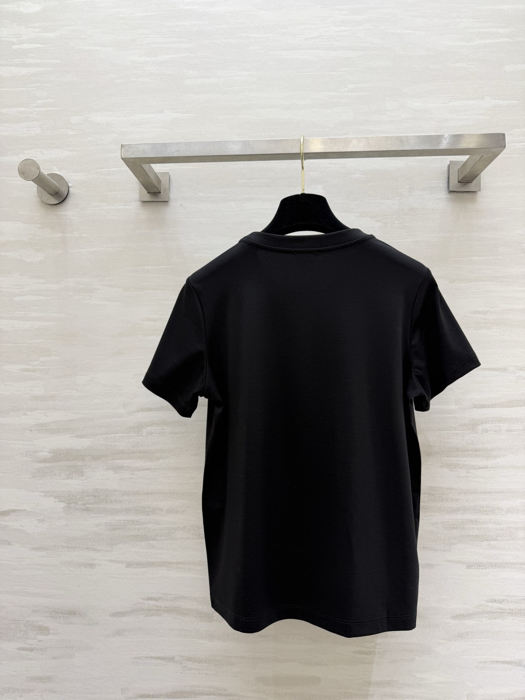 #Loew♡²⁶刺绣🪡短袖T恤 高品质定制 现货首发size：S/M/L（s码肩宽：37，胸围：88，衣