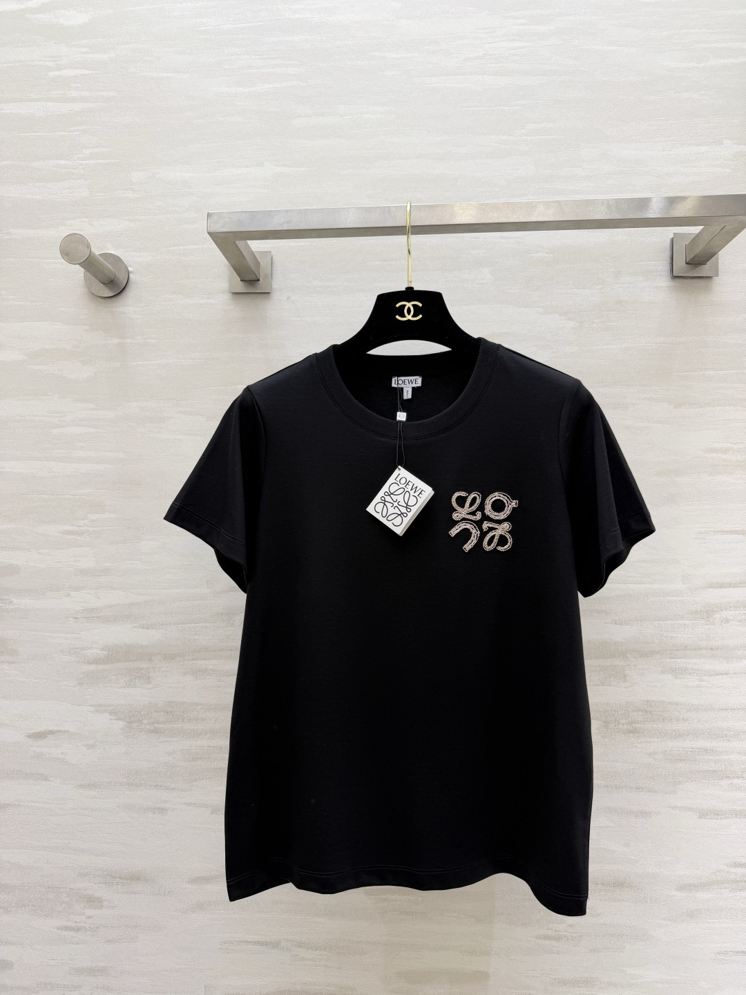 #Loew♡²⁶刺绣🪡短袖T恤 高品质定制 现货首发size：S/M/L（s码肩宽：37，胸围：88，衣