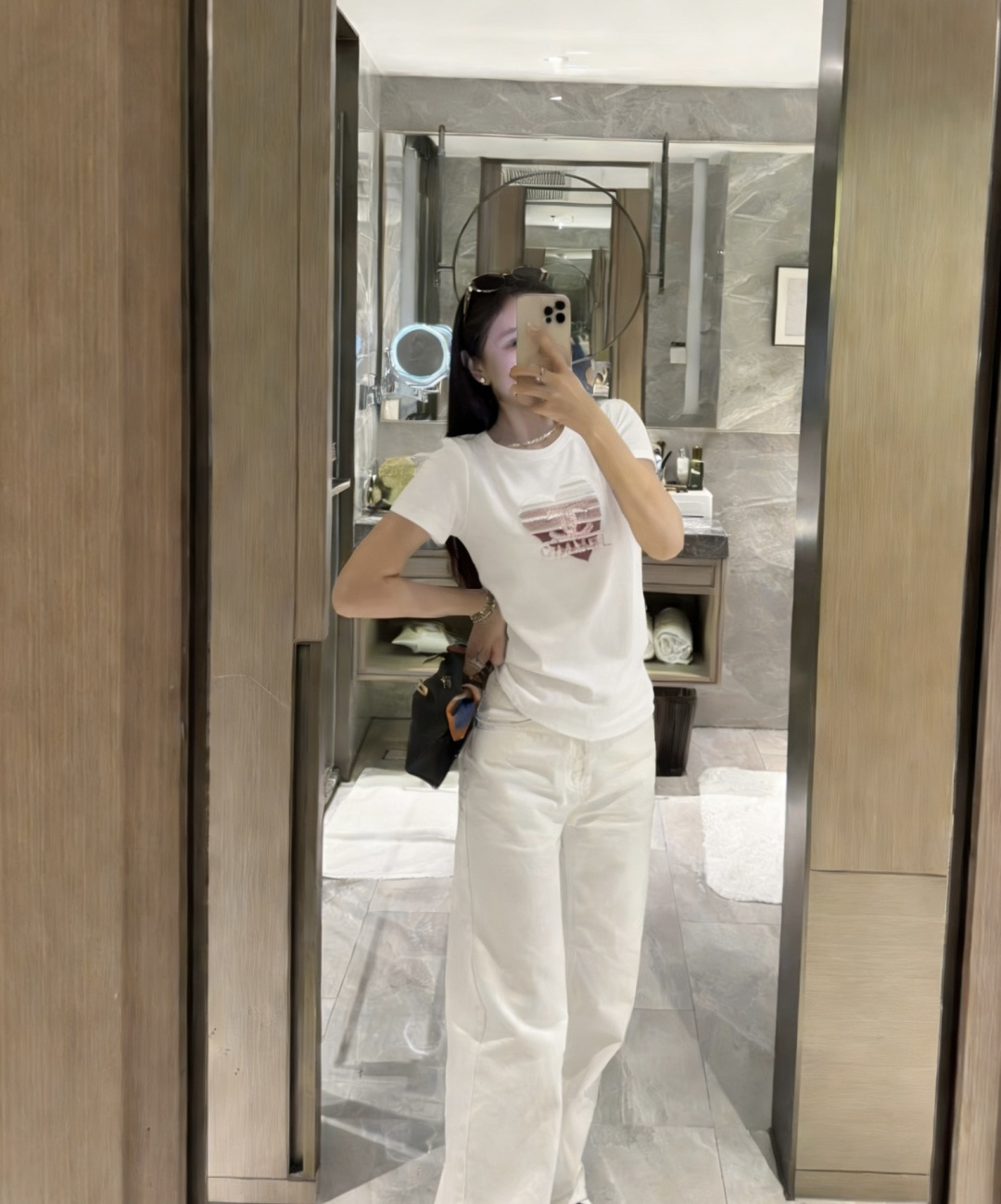 #Chane♡²⁶春夏限定T恤 重工艺字母logo柔绒立体绣爱心印花 甜酷感直接拉满 软fufu的高支棉