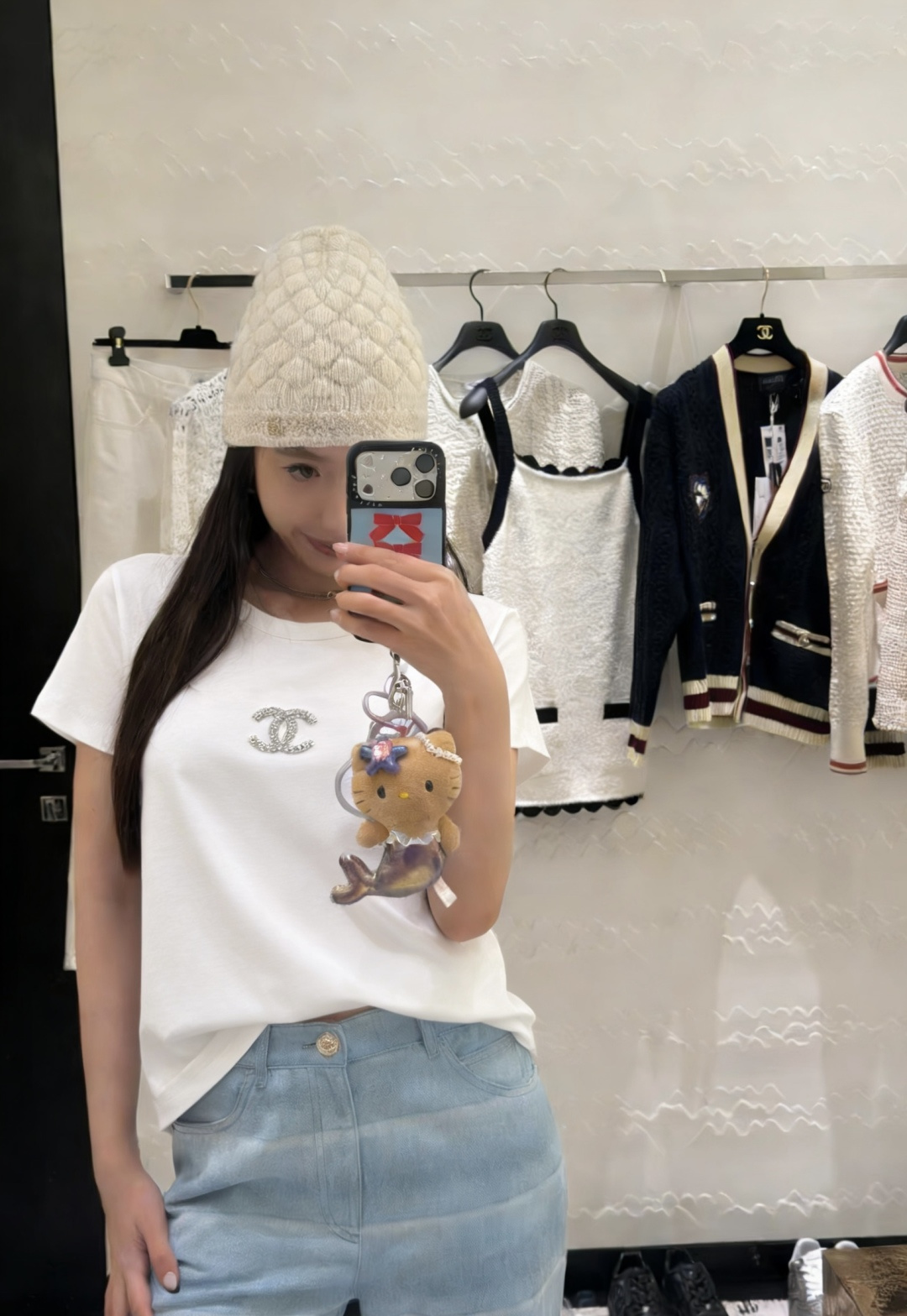 #Chane♡²⁶ 把优雅穿成日常✨ 施华洛世奇钻双C标T恤 极简版型自带松弛感 软乎乎的高支棉透气又亲