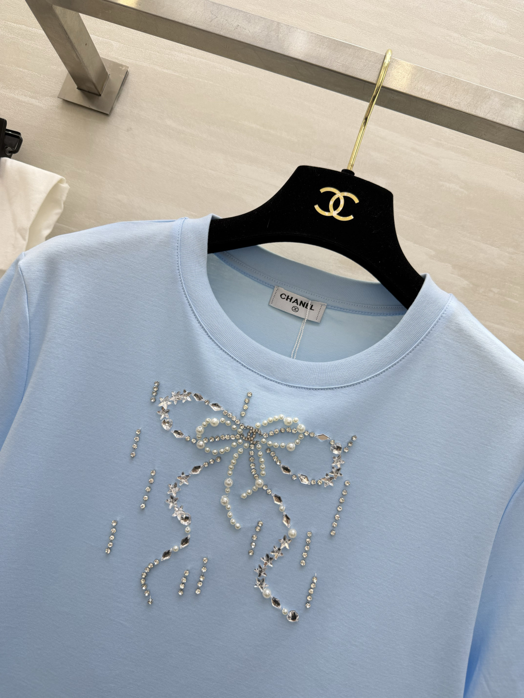 #Chane♡²⁶春夏新款 重工蝴蝶结钉珠短袖T恤 高品质定制 现货首发size：36/38/40（36