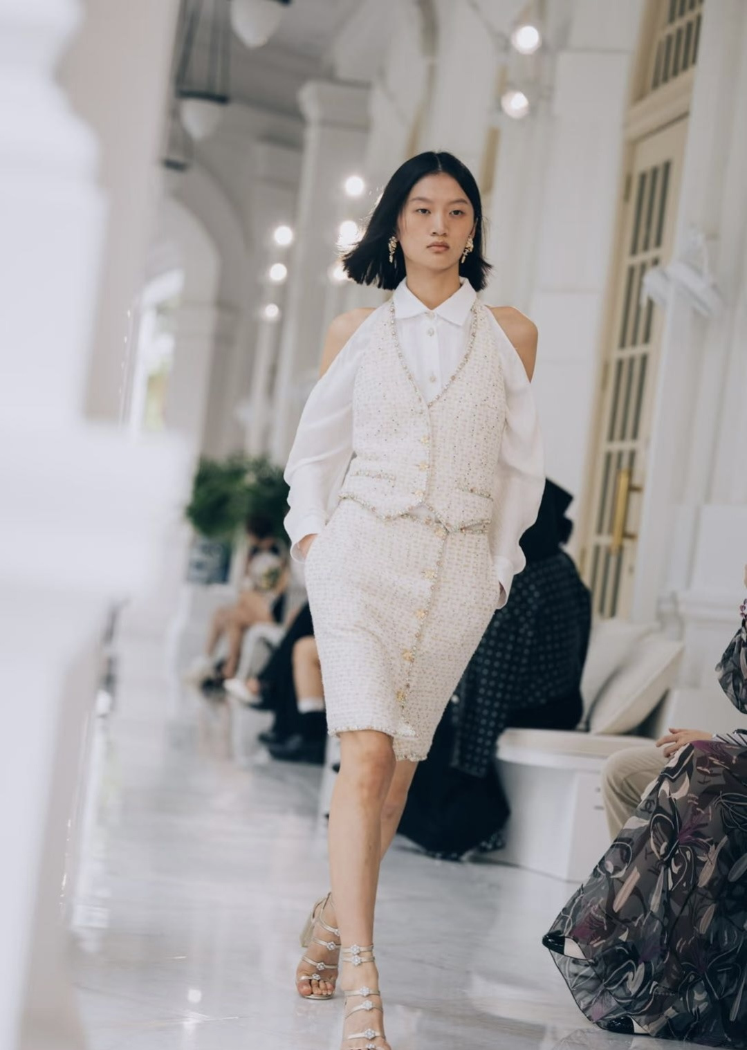 NO:805005,,,19860909,,,Women's clothing