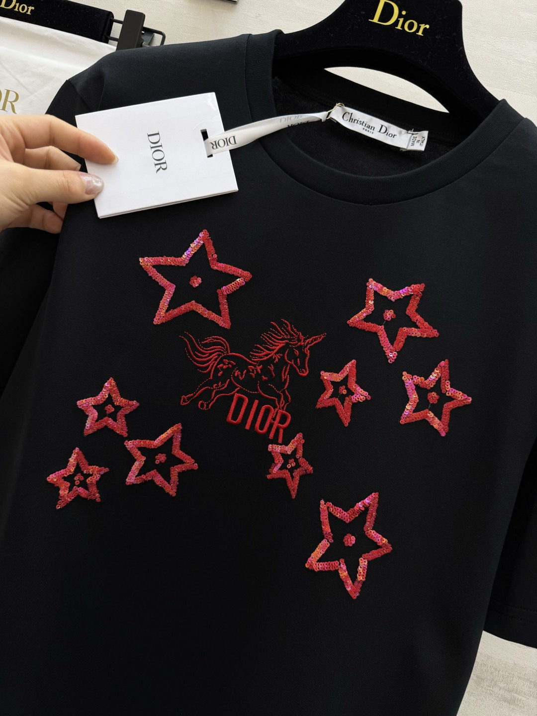 #DIO♡²⁶春夏新款 独角兽🦄️刺绣🪡重工星星💫珠片钉珠短袖T恤 高品质定制 现货首发size：S/M