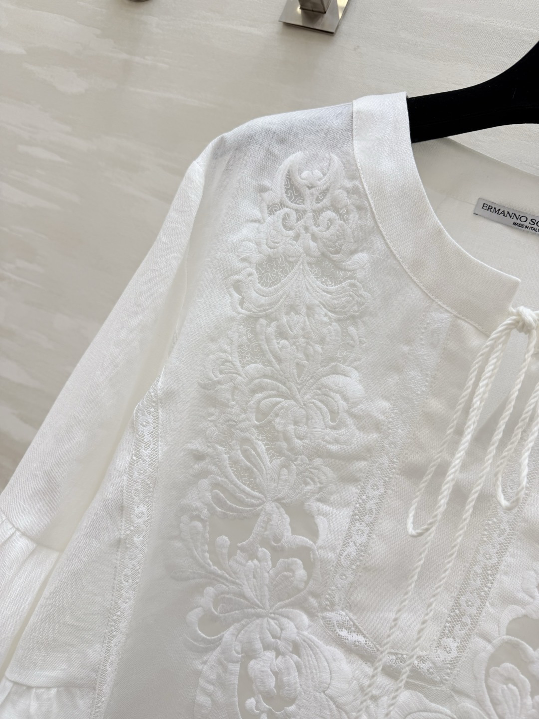 #ERMANNO SCERVIN♡²⁶春夏度假系列 法式衬衣 春夏还是偏爱这种亚麻衬衫 麻料的质感无法拒