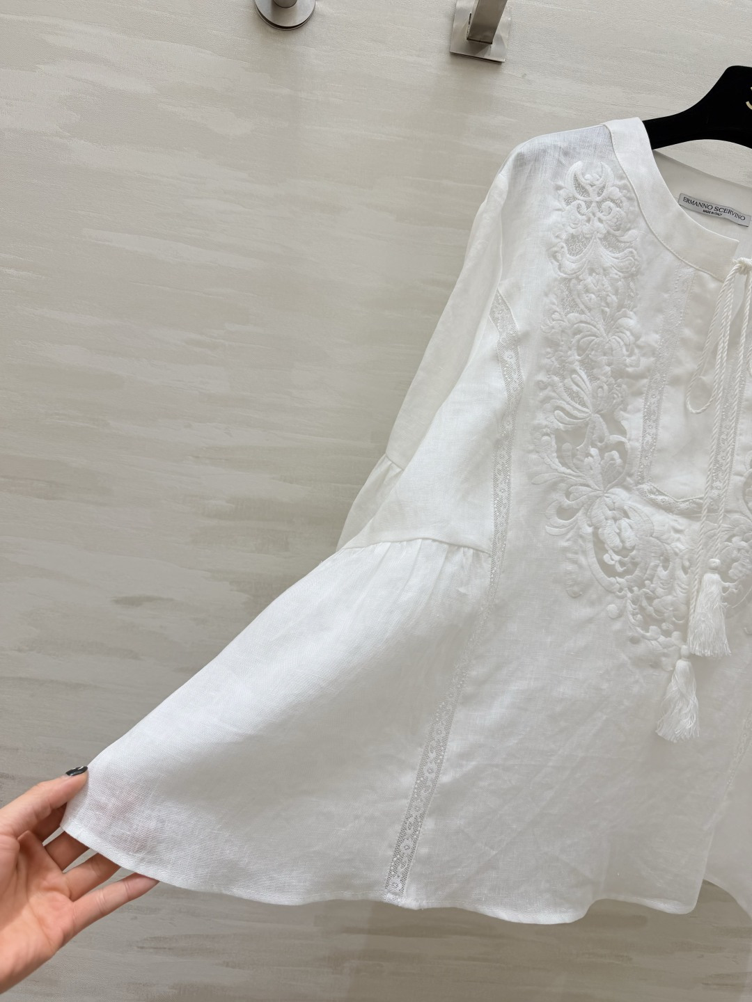 #ERMANNO SCERVIN♡²⁶春夏度假系列 法式衬衣 春夏还是偏爱这种亚麻衬衫 麻料的质感无法拒