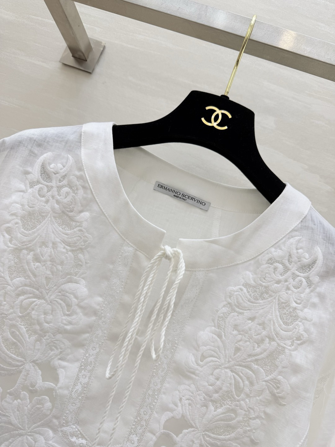 #ERMANNO SCERVIN♡²⁶春夏度假系列 法式衬衣 春夏还是偏爱这种亚麻衬衫 麻料的质感无法拒