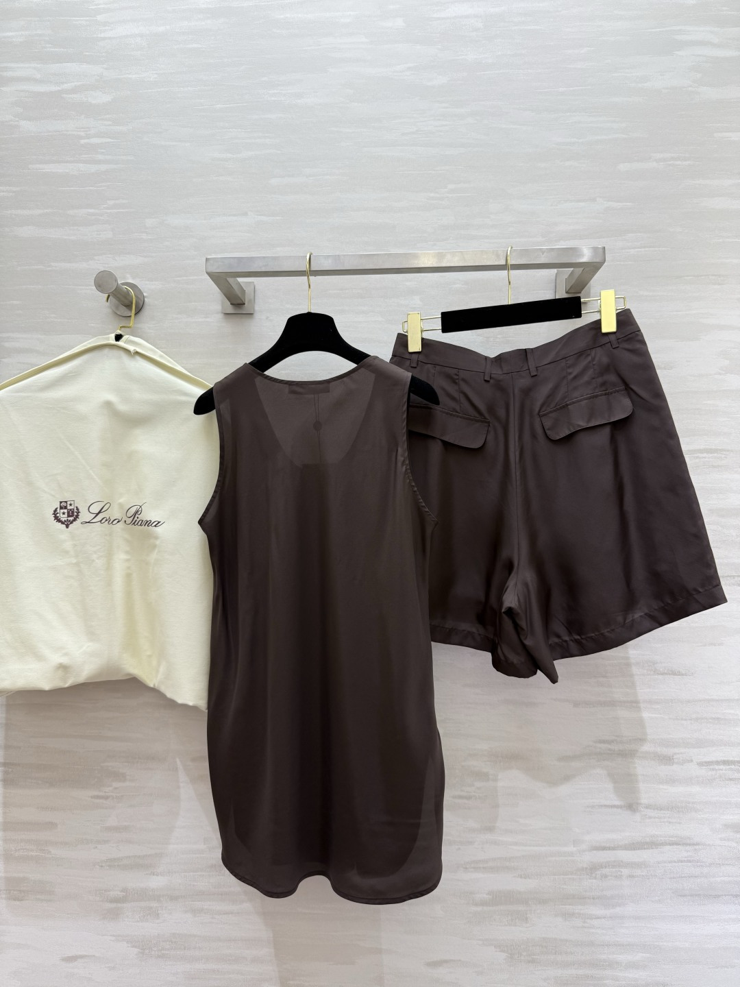 #LoroPian♡²⁶春夏新款 重磅真丝套装 高品质定制 现货首发size：S/M/L（M码胸围：92