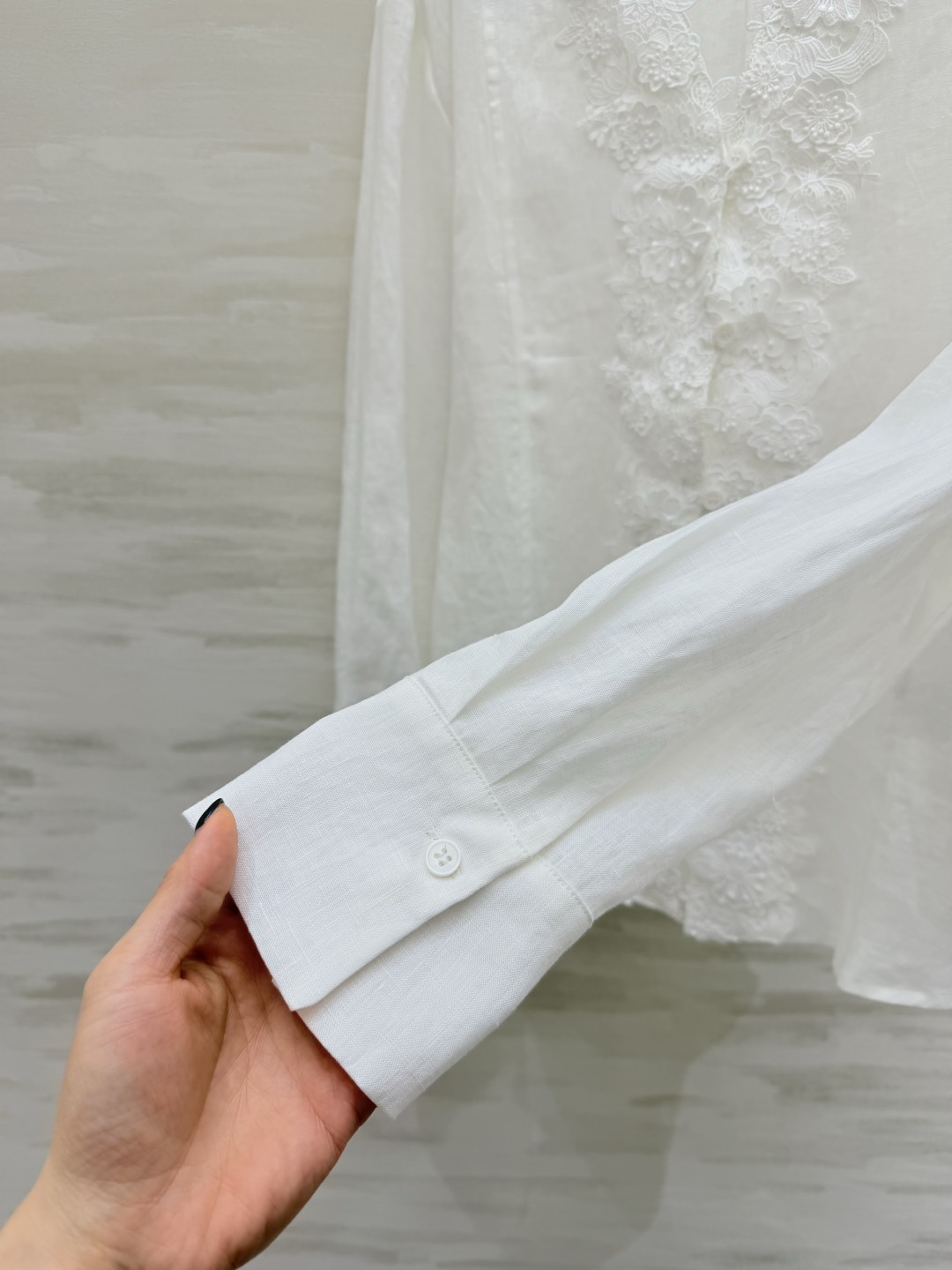 #ERMANNO SCERVINO²⁶春夏新款 亚麻水溶蕾丝衬衣 采用100%亚麻 透气舒适 超适合春夏