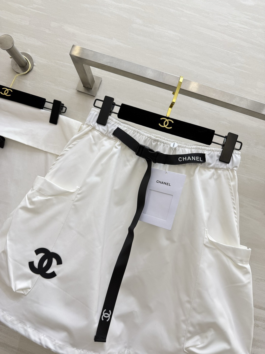 #Chane♡中古系列 双口袋小半裙 裙身下摆可抽绳设计 弹力收腰显瘦 高品质 现货首发size：36/