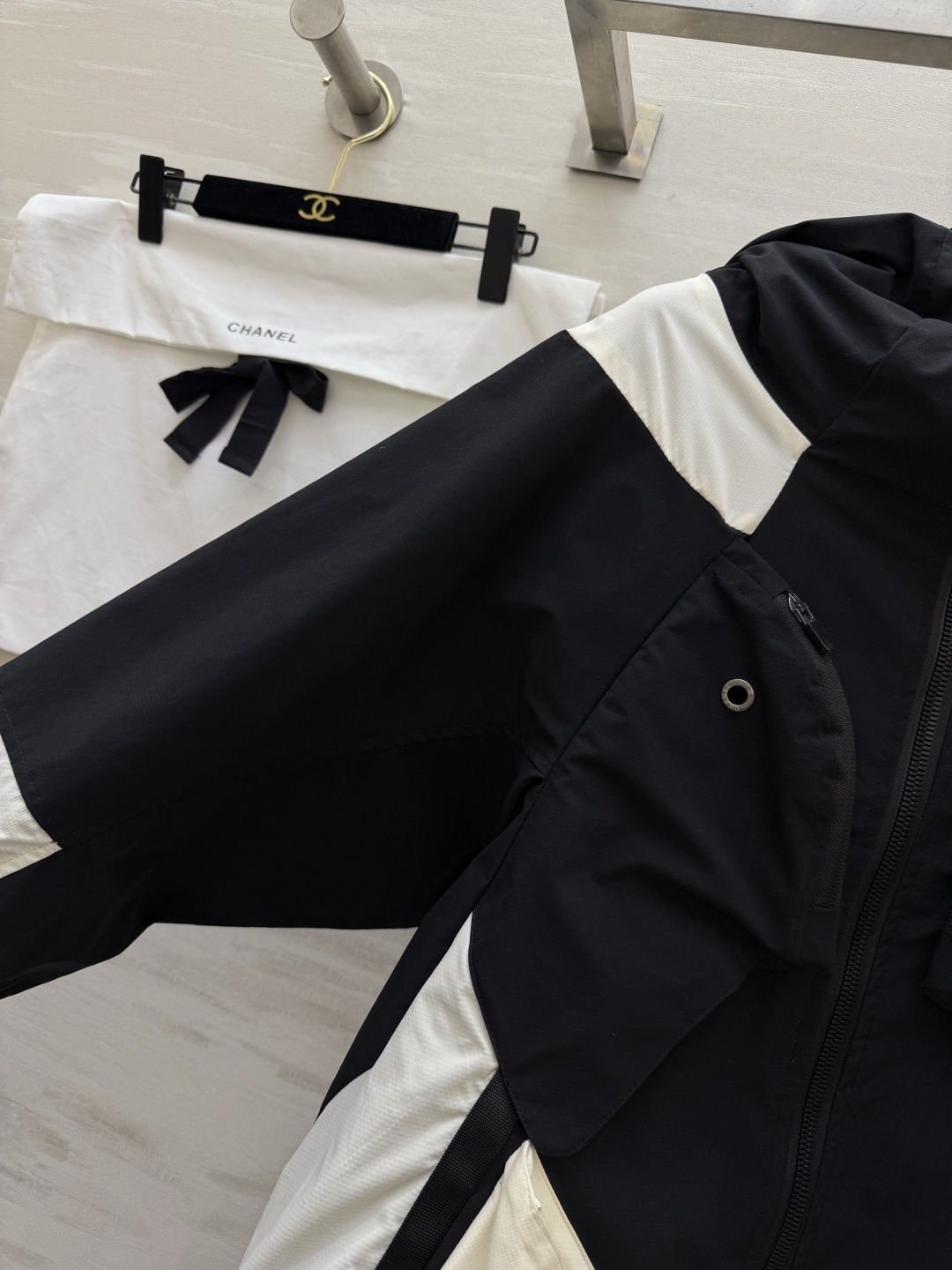 #Chane♡²⁶中古系列 连帽撞色冲锋衣外套 高品质定制 现货首发size：36/38/40（36码胸