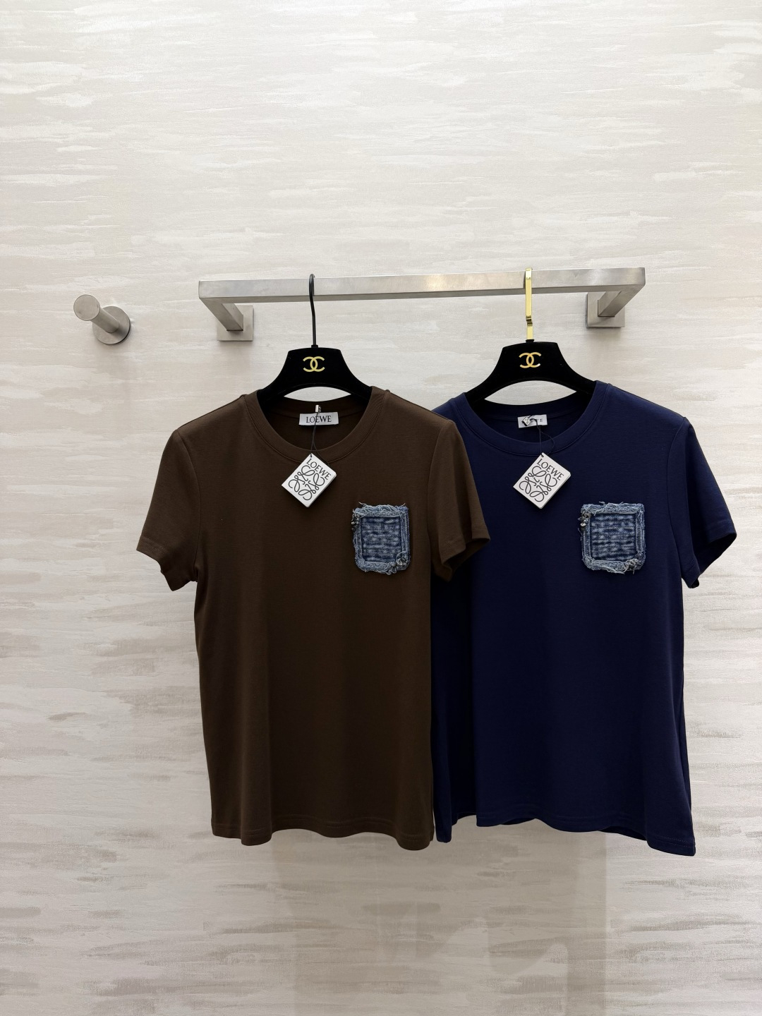 #Loew♡²⁶春夏新款 口袋牛仔布钉珠🪡短袖T恤 胸前重工钉珠超有辨识度！羊毛➕棉混弹力氨纶 亲肤又舒