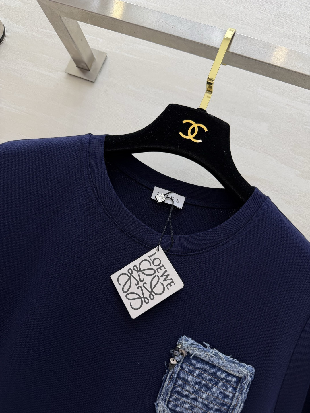 #Loew♡²⁶春夏新款 口袋牛仔布钉珠🪡短袖T恤 胸前重工钉珠超有辨识度！羊毛➕棉混弹力氨纶 亲肤又舒