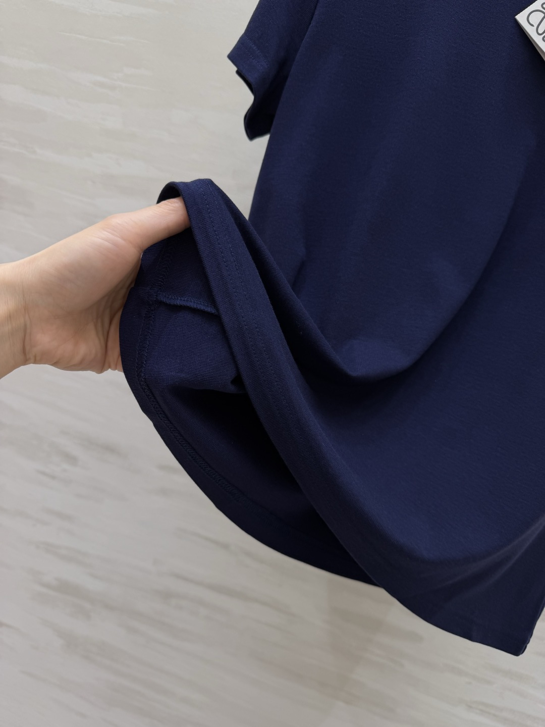 #Loew♡²⁶春夏新款 口袋牛仔布钉珠🪡短袖T恤 胸前重工钉珠超有辨识度！羊毛➕棉混弹力氨纶 亲肤又舒