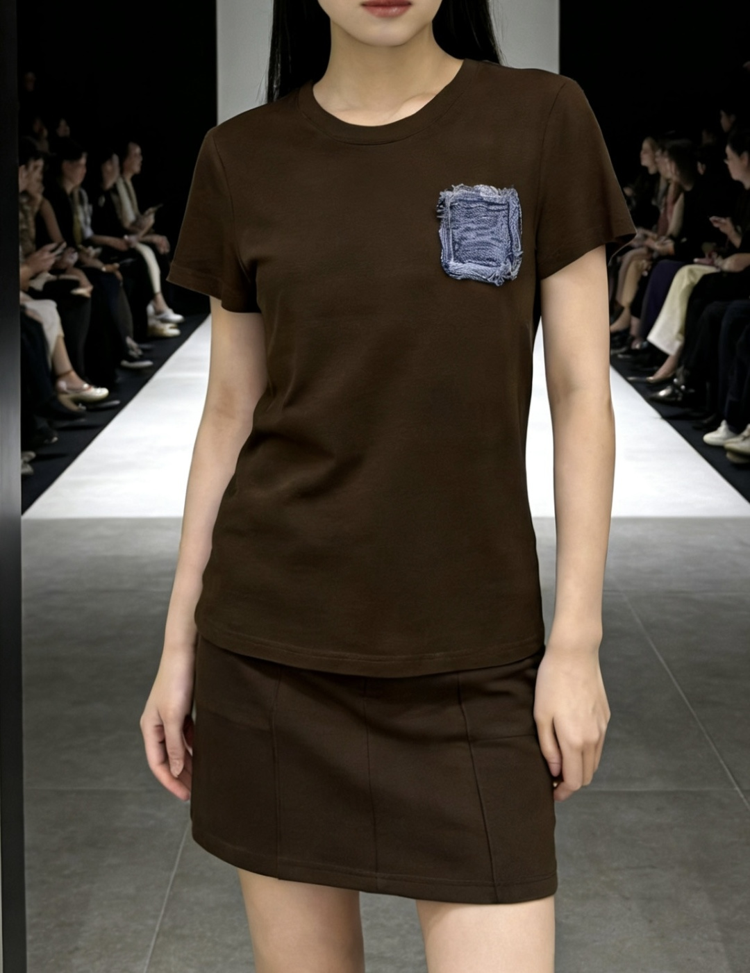 #Loew♡²⁶春夏新款 口袋牛仔布钉珠🪡短袖T恤 胸前重工钉珠超有辨识度！羊毛➕棉混弹力氨纶 亲肤又舒