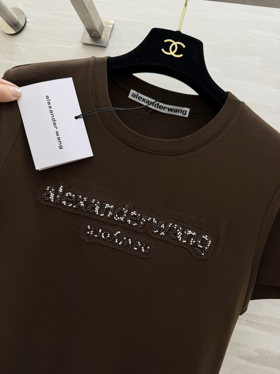 #Alexander Wang²⁶春夏新款 logo重工钉珠短袖T恤 胸前重工钉珠Logo超有辨识度！羊