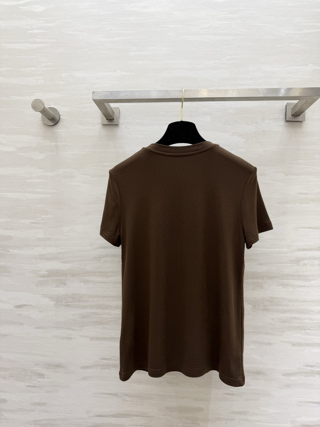 #Alexander Wang²⁶春夏新款 logo重工钉珠短袖T恤 胸前重工钉珠Logo超有辨识度！羊