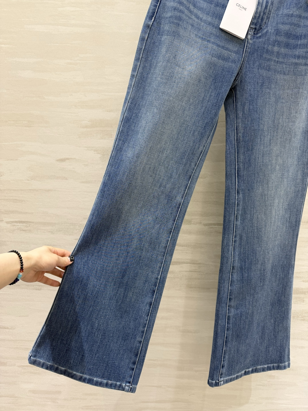 #Celin♡²⁶春夏新款 微喇裤型牛仔裤 高品质定制 现货首发size：S/M/L/XL（M码腰围：6