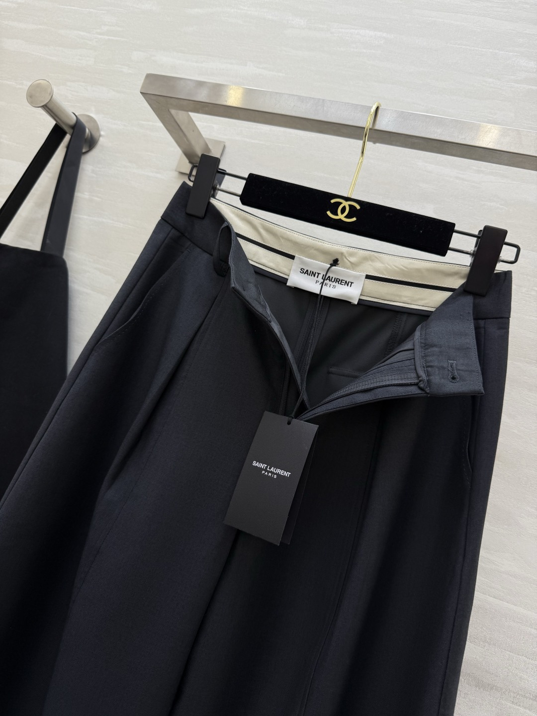 #ysl²⁶春夏新款 西装阔腿弯刀裤 超级无敌裤型 高级显瘦 高品质定制 现货首发size：26/27/