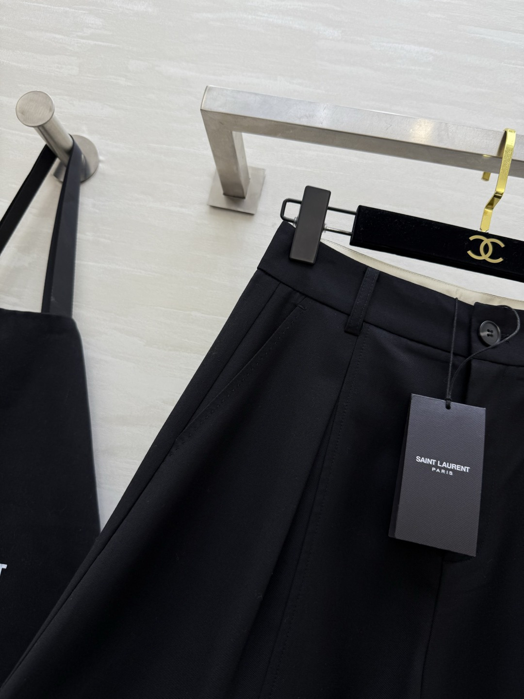 #ysl²⁶春夏新款 西装阔腿弯刀裤 超级无敌裤型 高级显瘦 高品质定制 现货首发size：26/27/