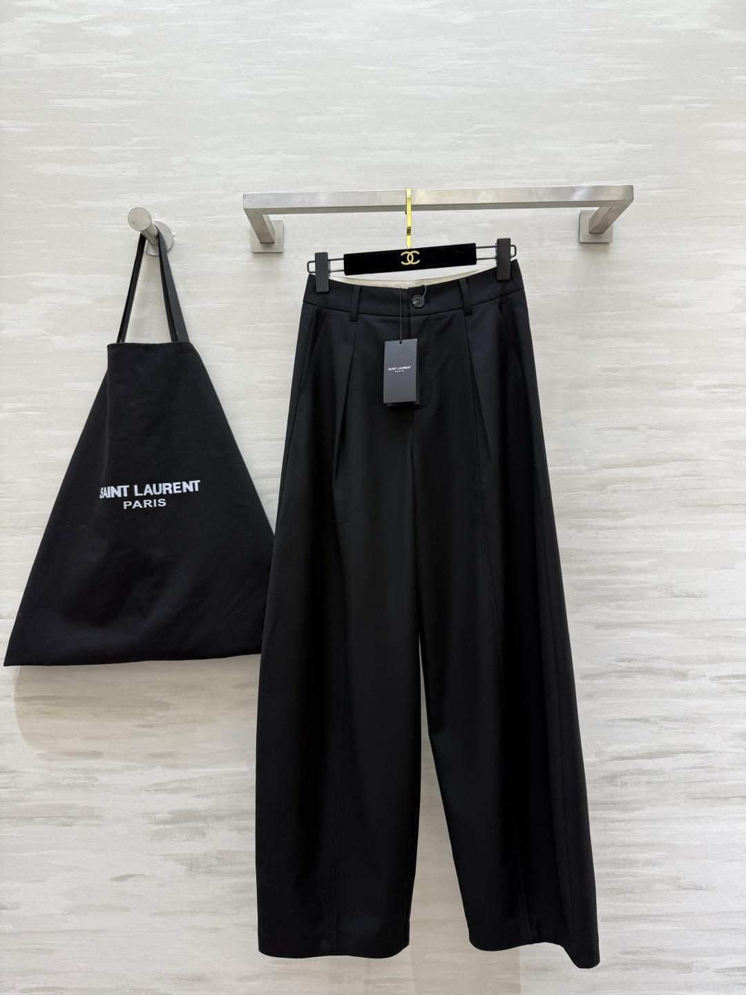 #ysl²⁶春夏新款 西装阔腿弯刀裤 超级无敌裤型 高级显瘦 高品质定制 现货首发size：26/27/