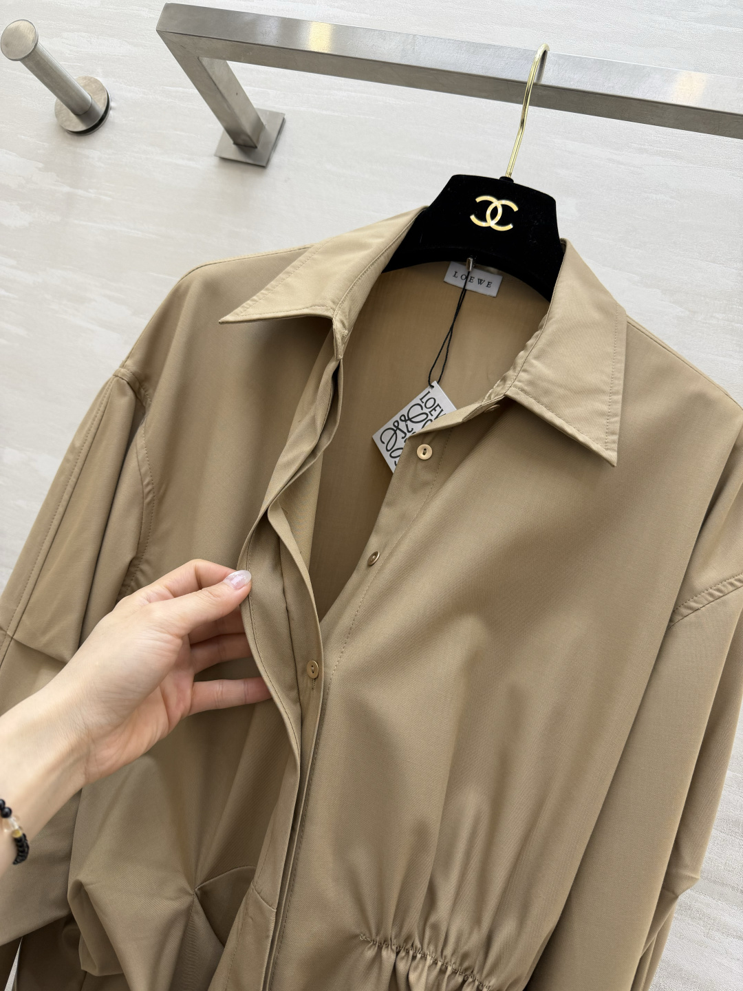 #Loew♡²⁶春夏新款 绑带收腰衬衣 绑带设计收腰显瘦 袖口金属圆扣精致高级 灯笼袖设计感十足 高品质