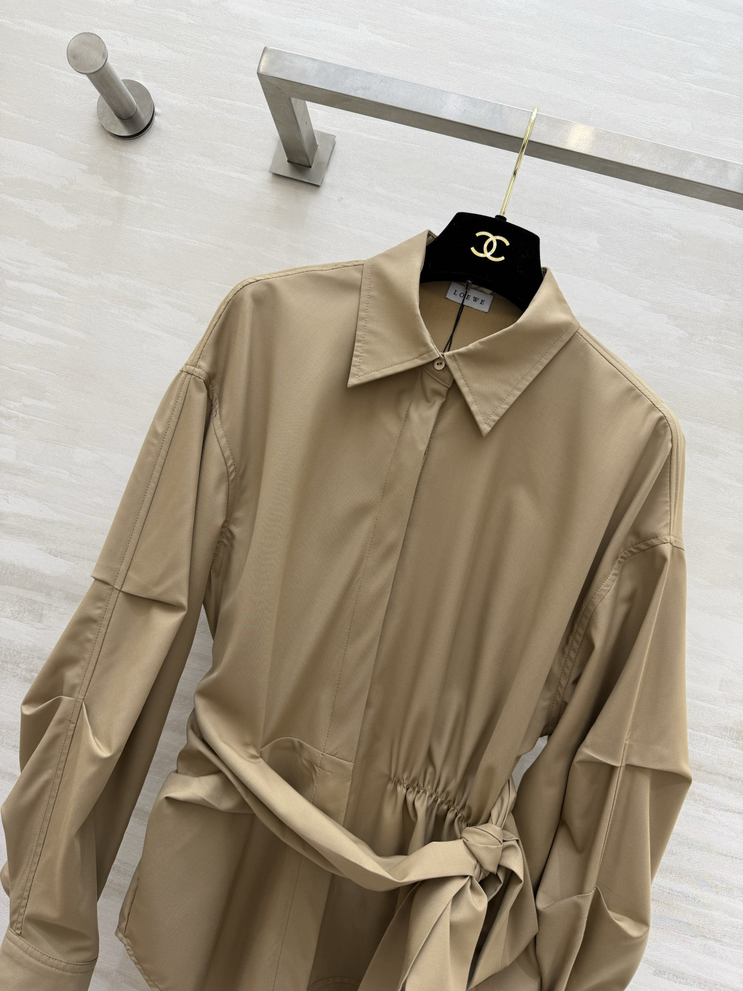 #Loew♡²⁶春夏新款 绑带收腰衬衣 绑带设计收腰显瘦 袖口金属圆扣精致高级 灯笼袖设计感十足 高品质