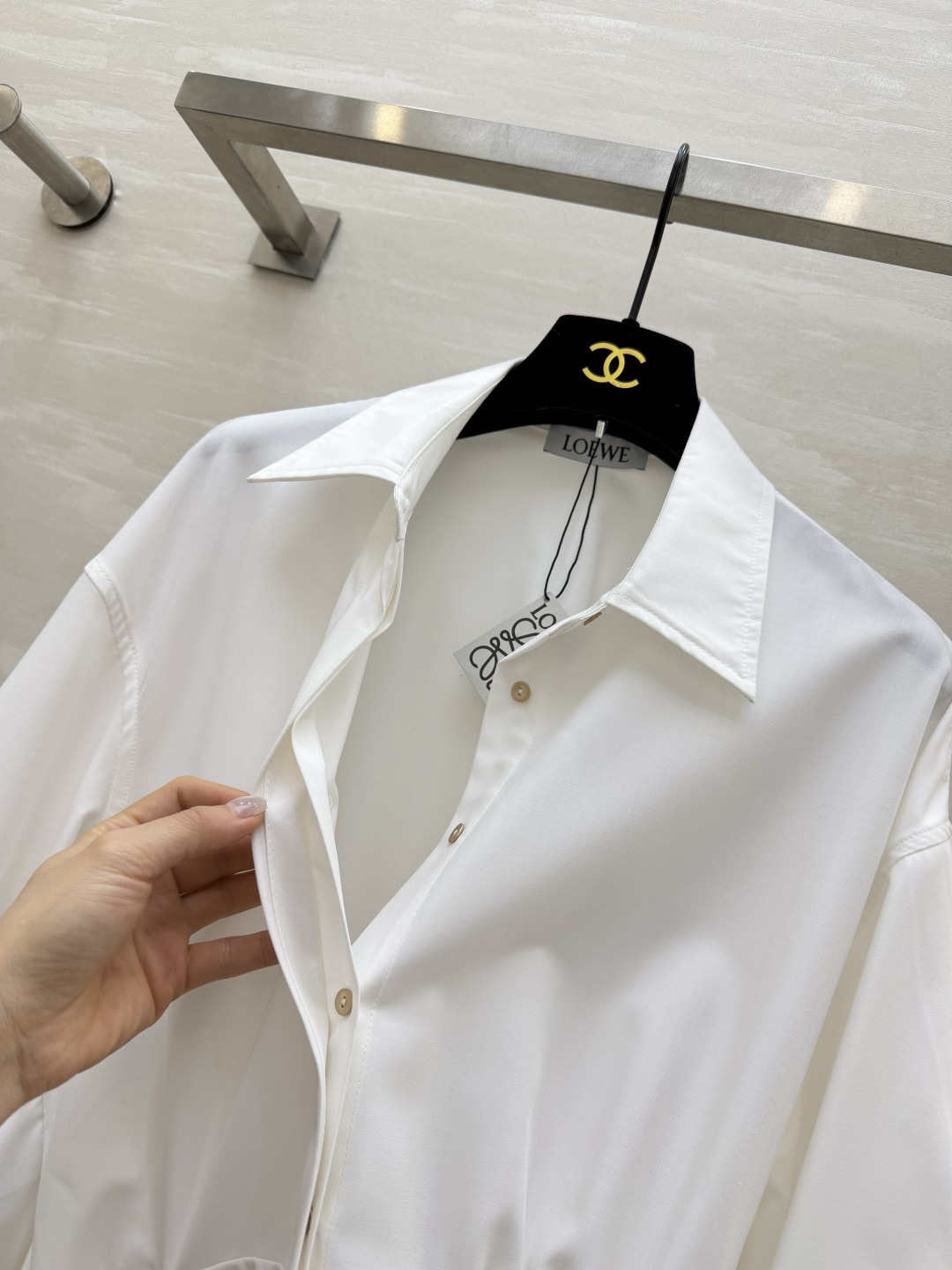 #Loew♡²⁶春夏新款 绑带收腰衬衣 绑带设计收腰显瘦 袖口金属圆扣精致高级 灯笼袖设计感十足 高品质