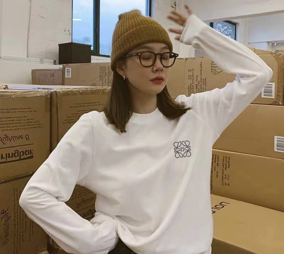 #Loew♡²⁶春夏新款 长袖T恤 纯棉材质柔软亲肤 透气又耐穿！圆领设计简约百搭 胸前logo刺绣超有