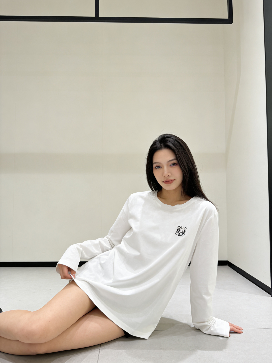 #Loew♡²⁶春夏新款 长袖T恤 纯棉材质柔软亲肤 透气又耐穿！圆领设计简约百搭 胸前logo刺绣超有