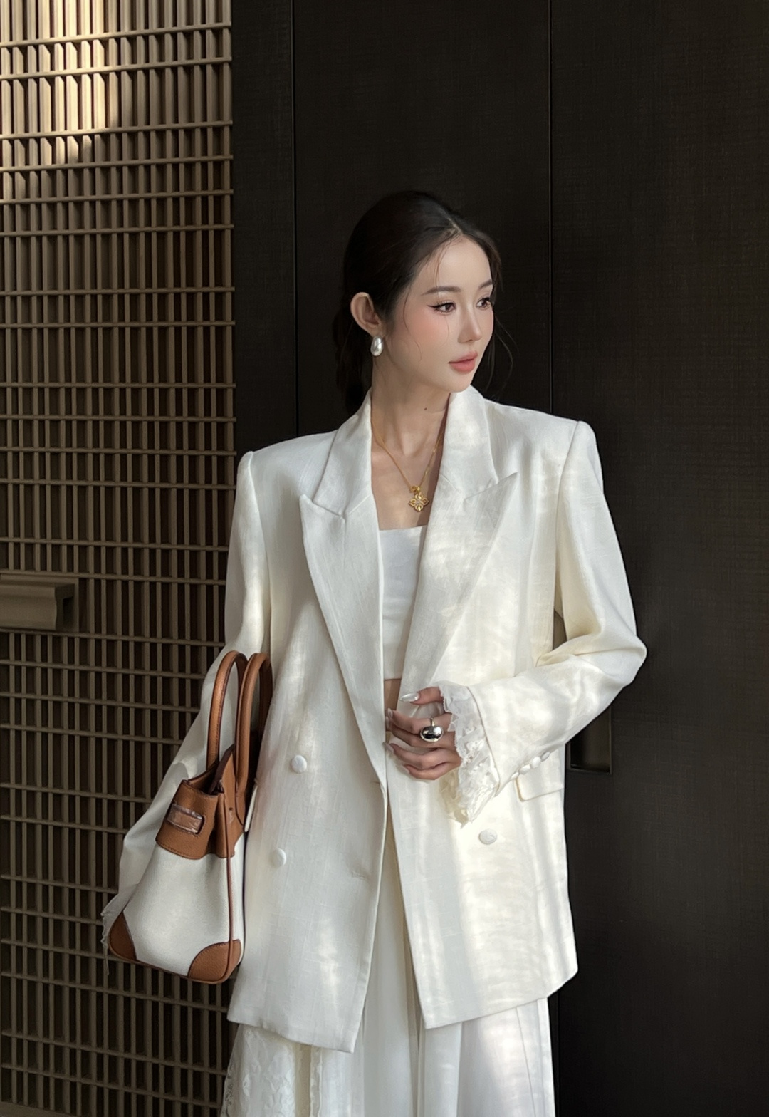 NO:804935,,,19860909,,,Women's clothing