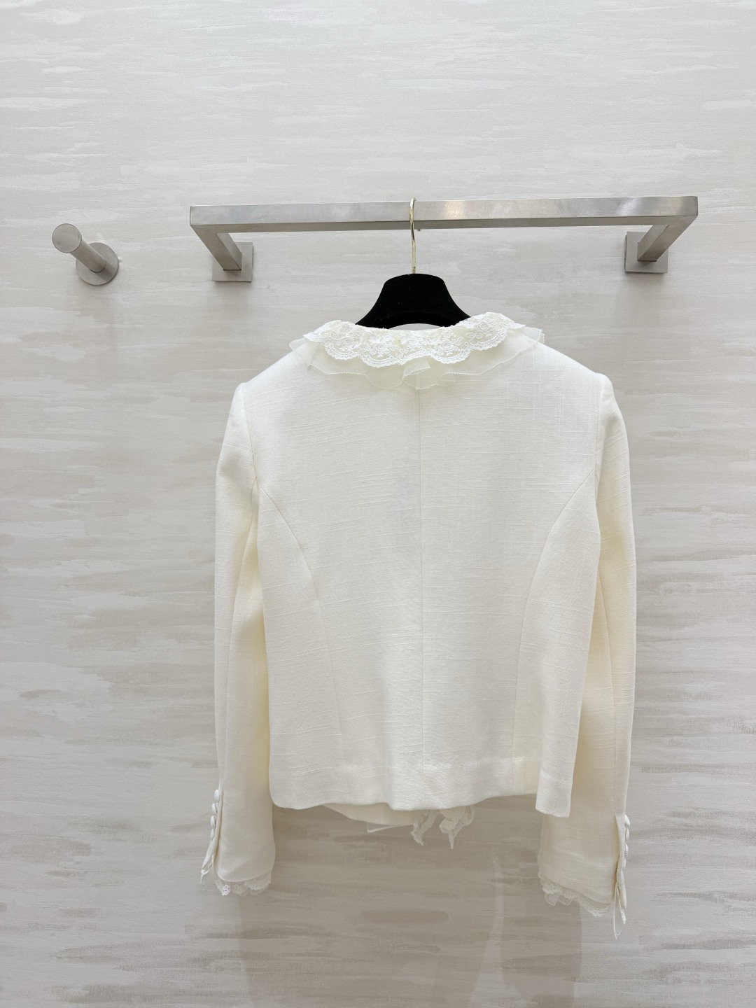 #ERMANNO SCERVINO²⁶🤍奶白蕾丝外套 法式浪漫蕾丝荷叶边 精致圆领 温柔氛围感 短款修身