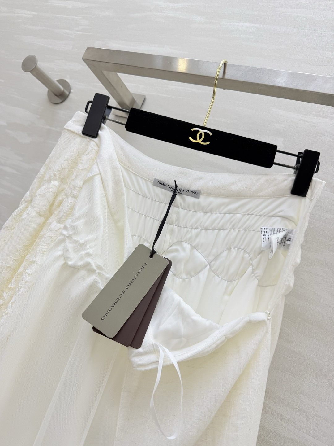 ERMANNO SCERVINO²⁶温柔不规则半身裙✨自带仙气的奶米白色调 干净又治愈 侧边精致蕾丝拼接