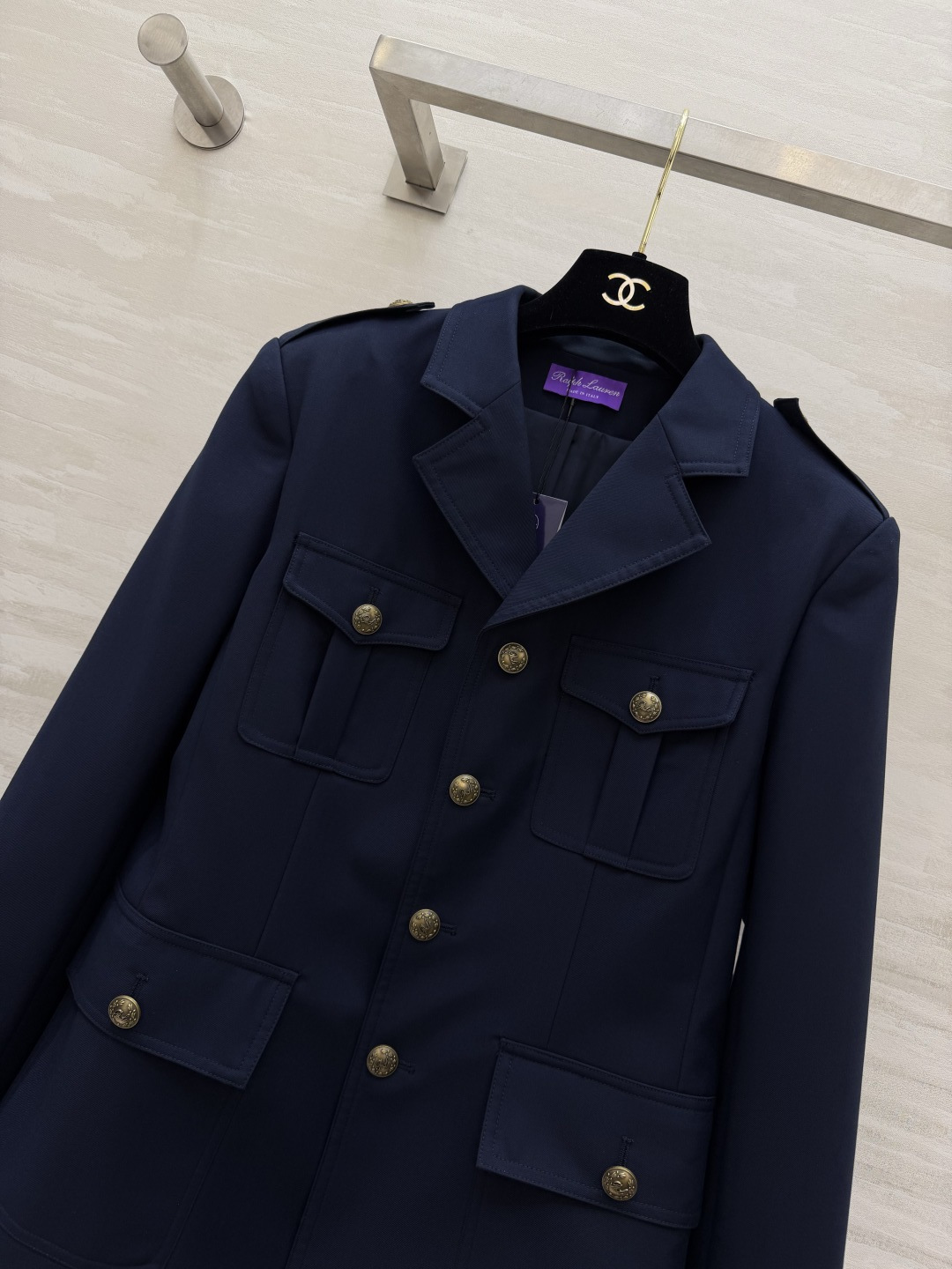 #Ralph Laure♡²⁶紫标系列 藏青复古猎装外套 永远被经典藏青色的沉稳高级拿捏住 利落干练西装