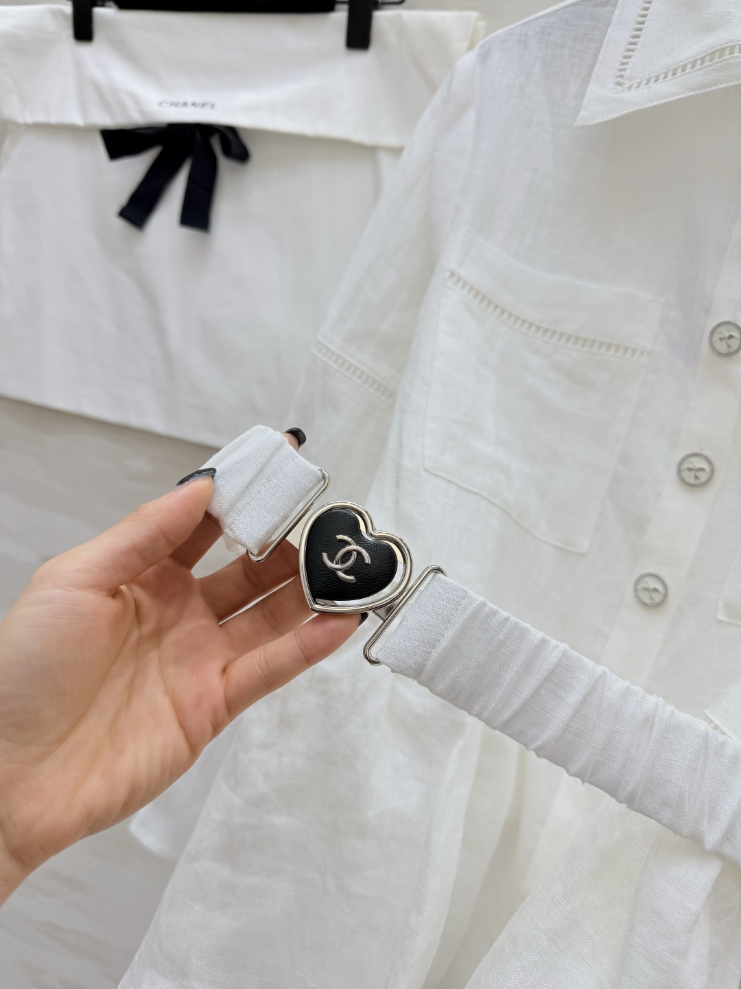 #Chane♡²⁶收腰亚麻衬衫✨ 一眼沦陷的法式温柔 经典两色可选 干净奶白｜复古卡其！天然透气亚麻面料