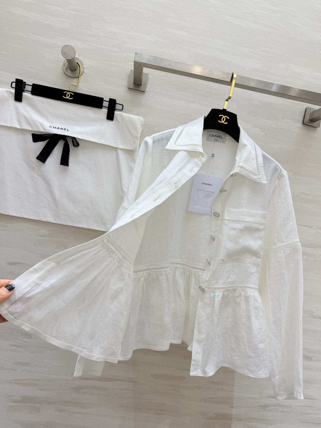 #Chane♡²⁶收腰亚麻衬衫✨ 一眼沦陷的法式温柔 经典两色可选 干净奶白｜复古卡其！天然透气亚麻面料